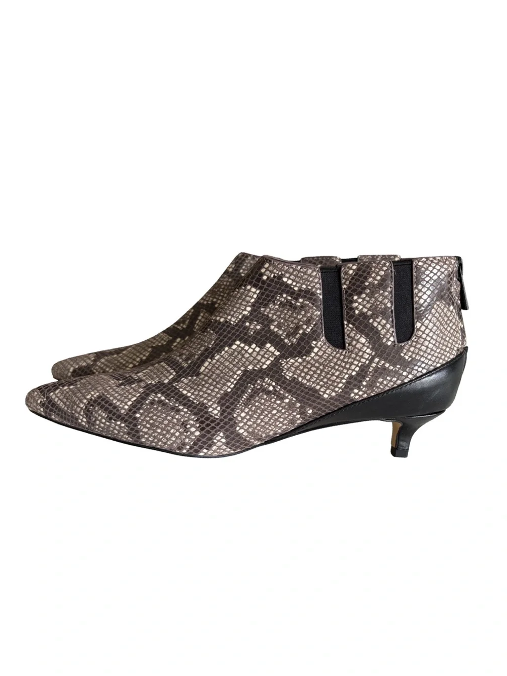 Donald Pliner Dazha Snakeskin Pointed Toe Kitten Heel Booties Size 8